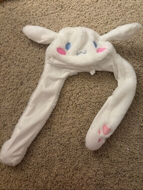 Cinnamon Roll Plush hat!! (Interactive!!)
